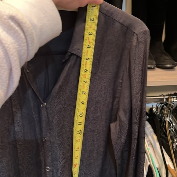 Black & Dark Grey Snakeskin Print Button Snap Shirt by David Lerner. Size XS. - Picture 9 of 9